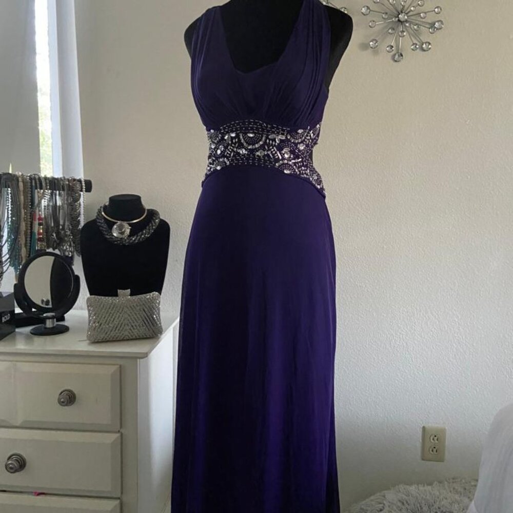 Blondie Nites by Stacy Sklar Formal V-neck Gown in Purple Size 5